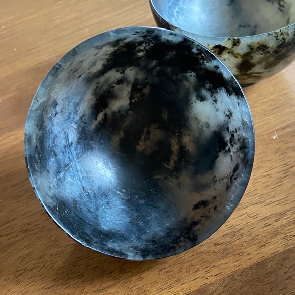 Chinese Serpentine Bowls with Carnelian Dish and Ruby Zoisite Carving - Picture 9 of 9